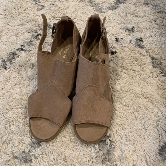 Kookaburra by UGG - Picture 2 of 4